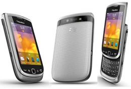 RIM BlackBerry Torch 9810 シルバー バンド128 RDN71UW/REN71UW キャリアロゴなし SIMフリー (並行輸入品の日本国内発送)